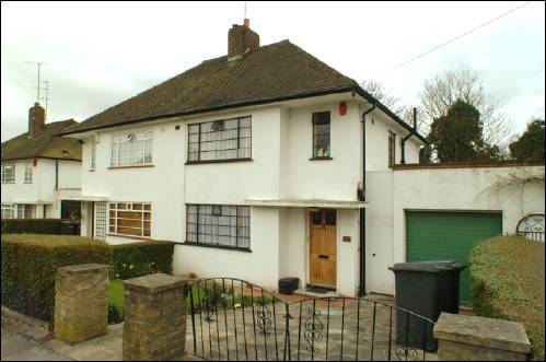 15 Ludlow Way